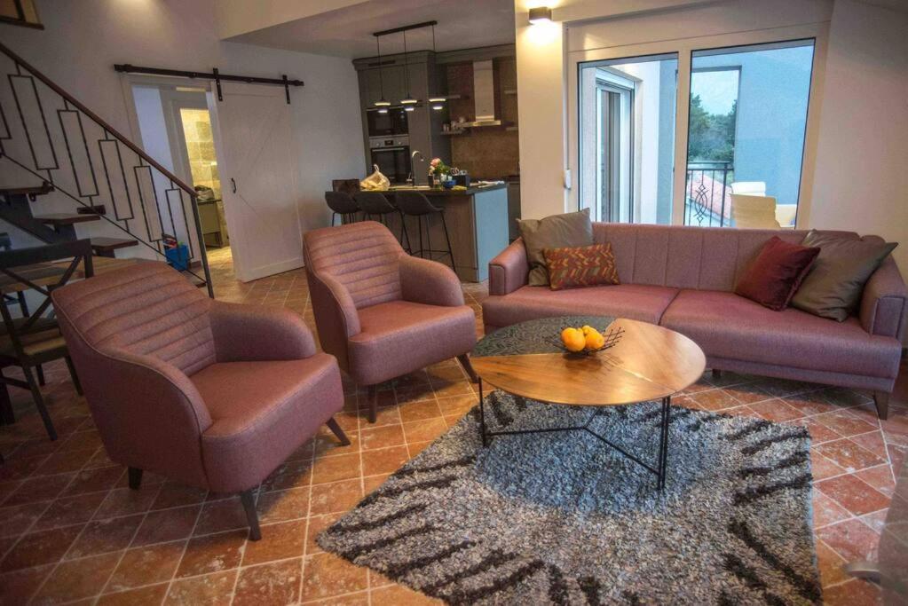 Modern Waterfront 3-Bed Apartment Donja Kostanjica Exterior foto